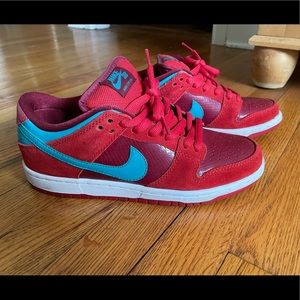 Nike SB Dunk Low P Brickhouse Turbo Green-Team Red